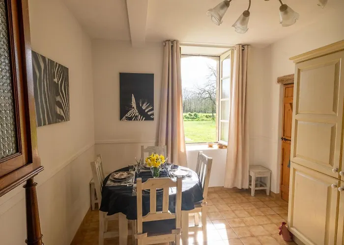 בית נופש Le Susan Loiron-Ruille